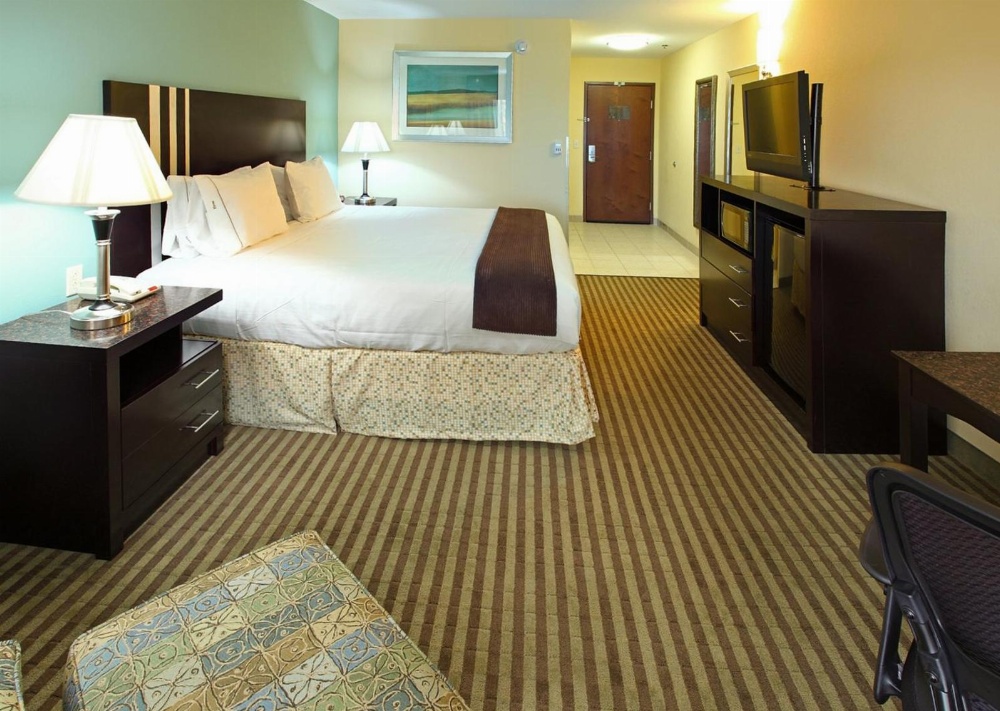 Holiday Inn Express Hotel & Suites Carthage